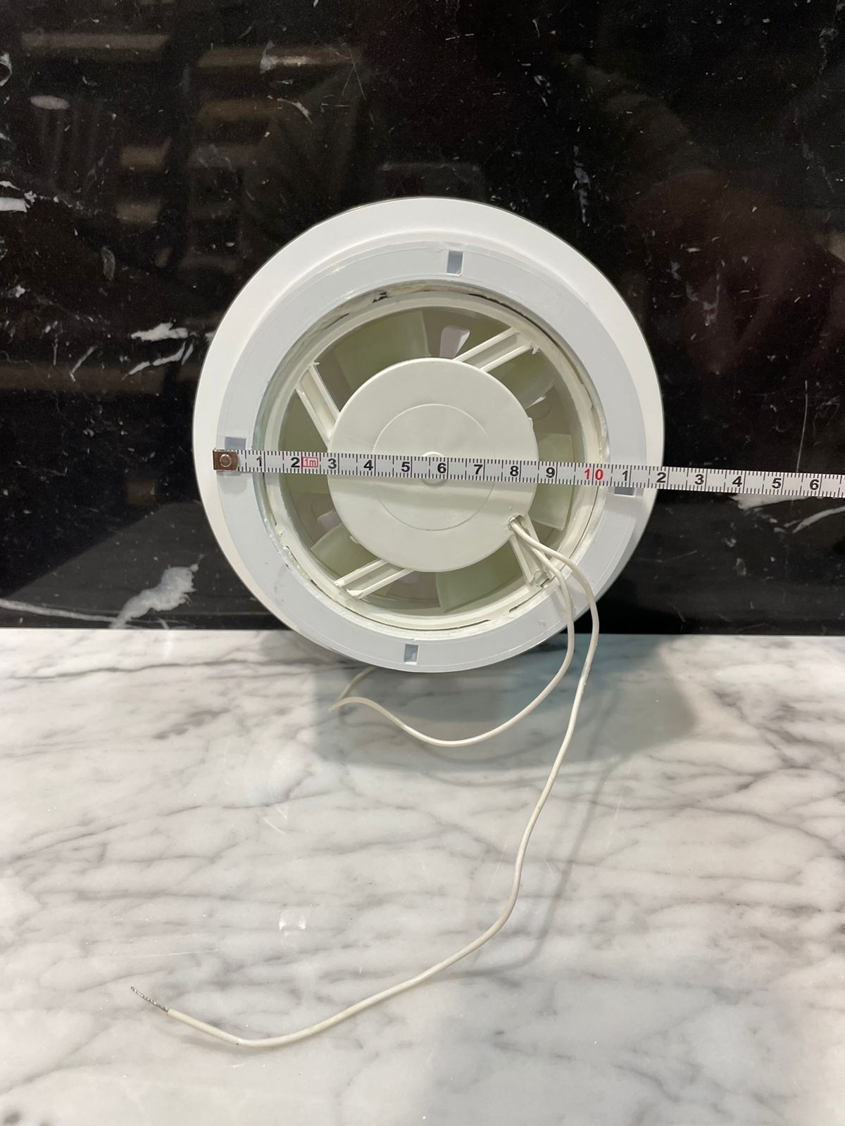 Тонкий бесшумный вытяжной вентилятор для ванной Mmotors ММР 120 глянцевое стекло круг белый